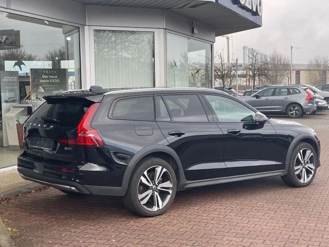 Volvo V60 Cross Country AWD Plus