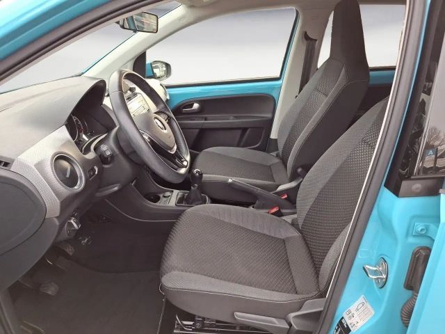 Volkswagen up! Active