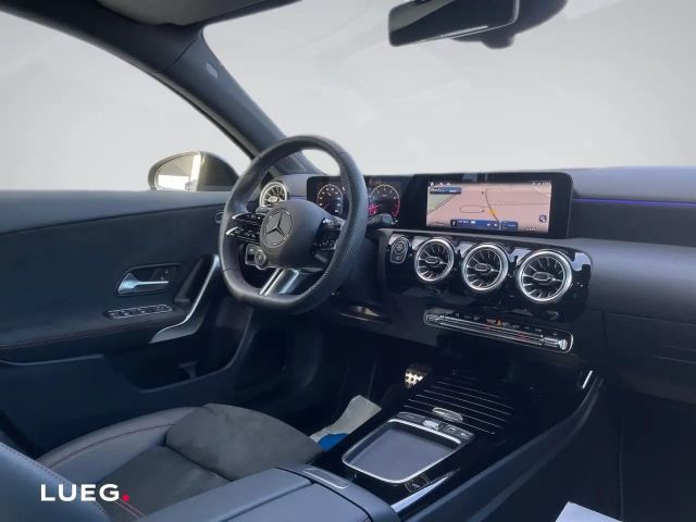 Mercedes-Benz A 200 AMG Line