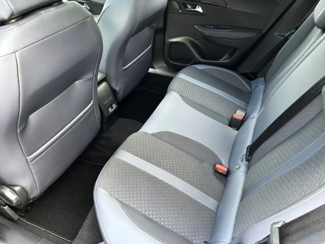 Peugeot E-2008 Allure Pack