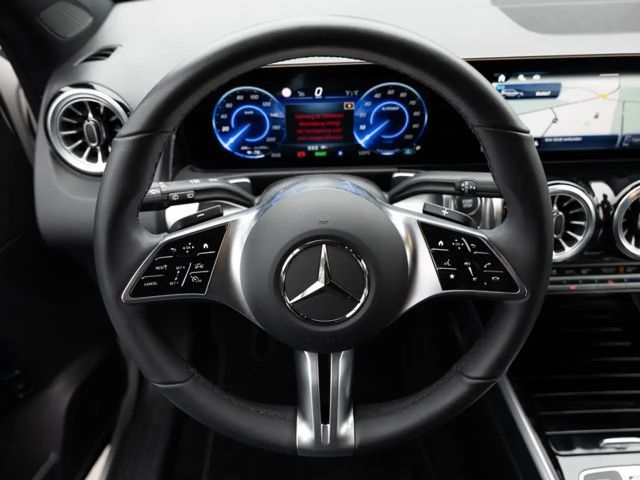 Mercedes-Benz EQB 300 4MATIC Progressive