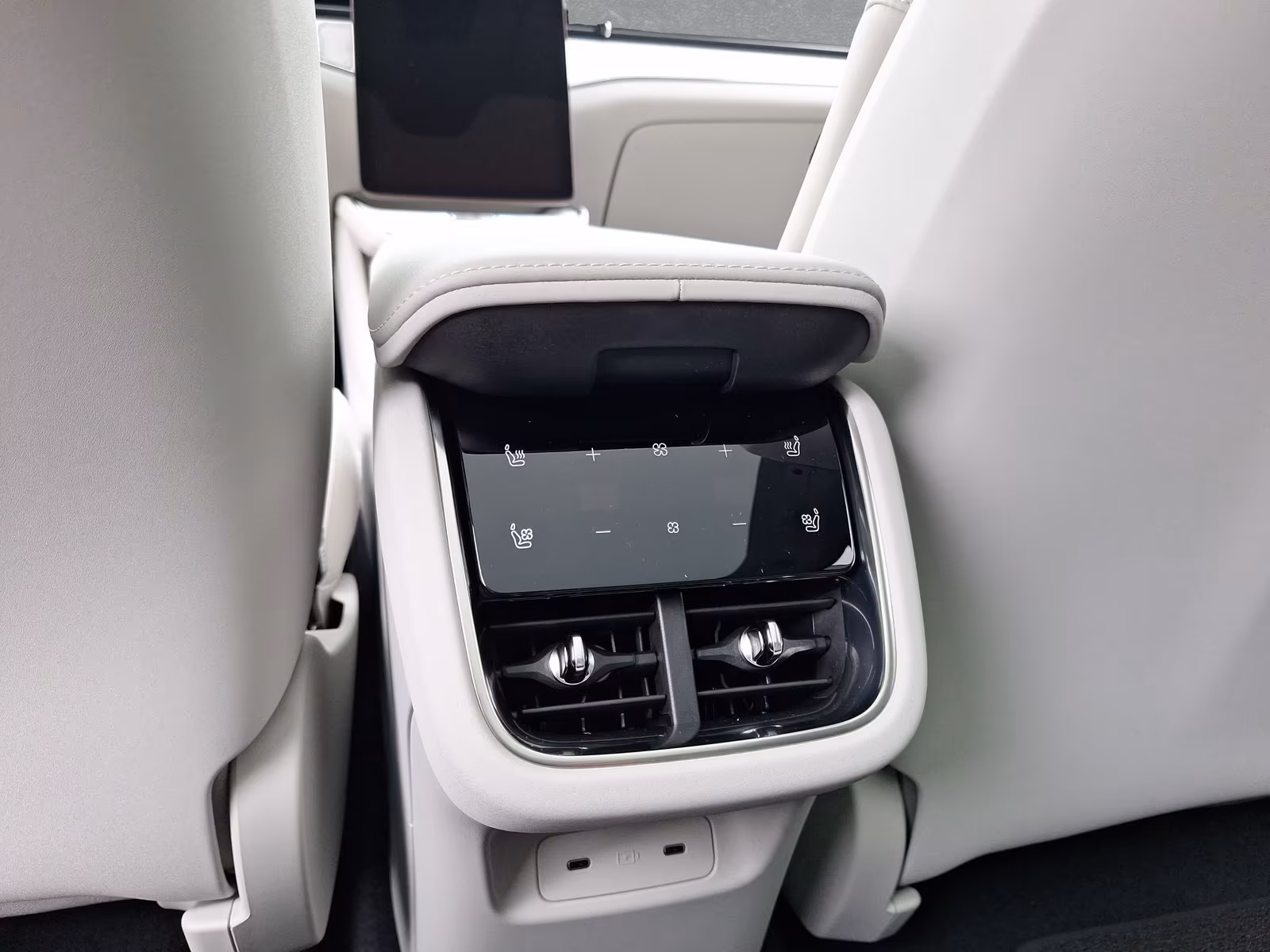 Volvo ES90 Extended range Single motor Ultra