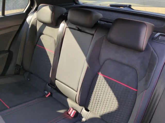 Volkswagen Golf 2.0 TSI DSG Golf VIII