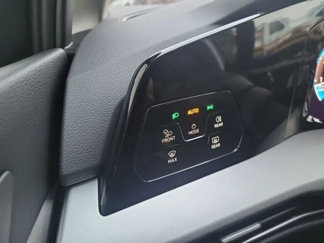 Volkswagen Golf 1.5 TSI Golf VIII Life