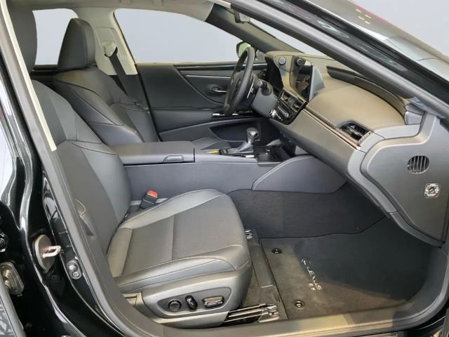 Lexus ES Business Line