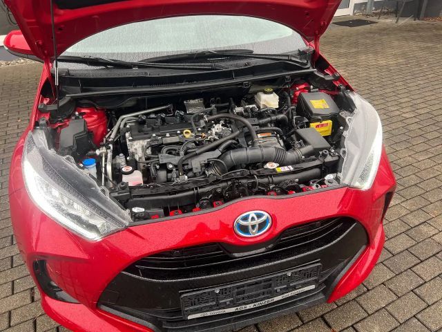 Toyota Yaris Hatchback Hybride Team D