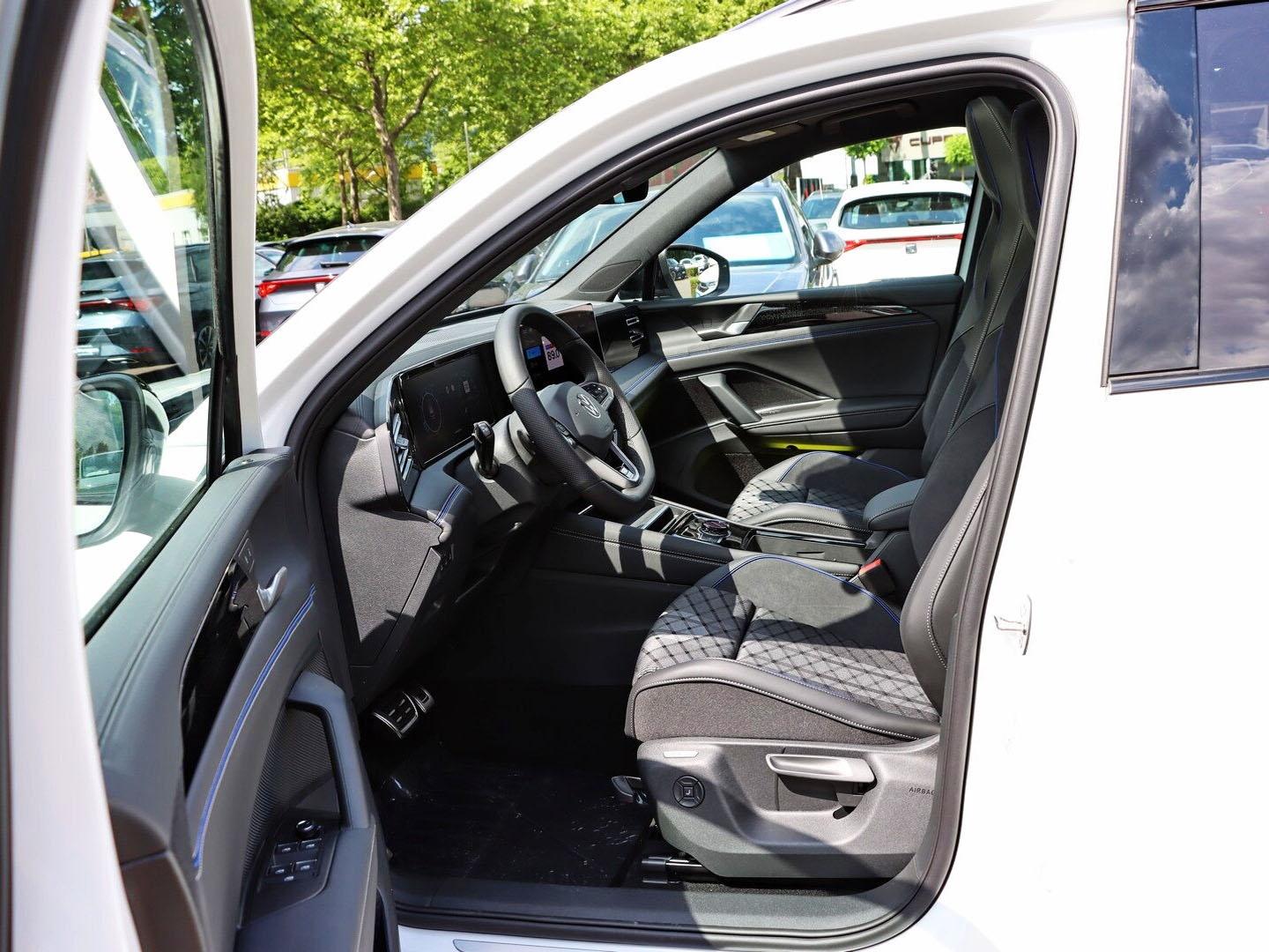 Volkswagen Tiguan 1.5 eTSI DSG IQ.Drive R-Line