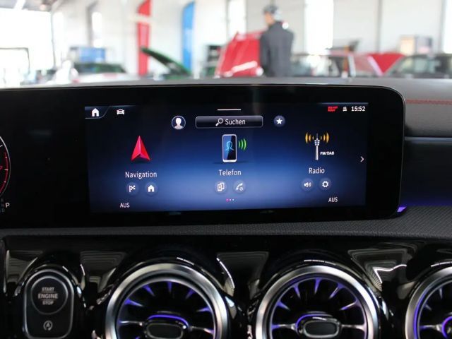 Mercedes-Benz CLA 200 AMG Line Coupé