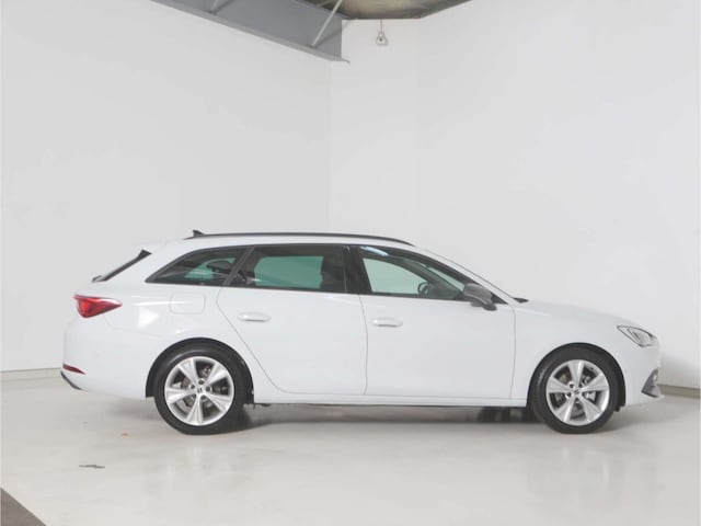 Seat Leon 1.5 eTSI FR-lijn Sportstourer