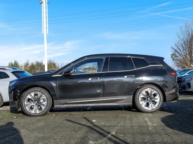 BMW iX xDrive40