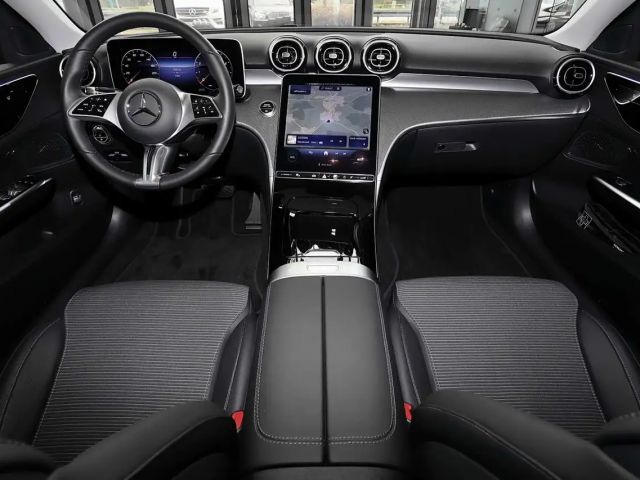 Mercedes-Benz C 180 Sedan