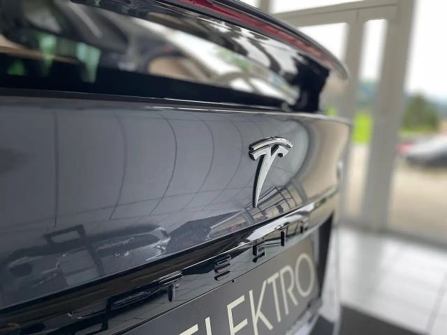 Tesla Model X AWD Plaid