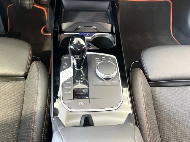 BMW 118 118i Sedan Sport Line