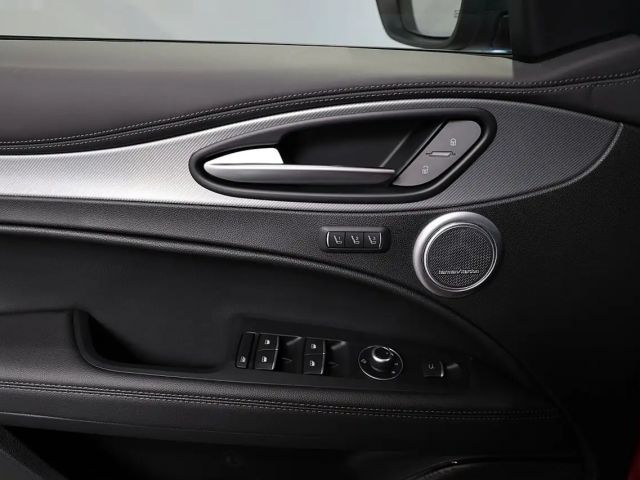 Alfa Romeo Stelvio AT8 Q4 Veloce