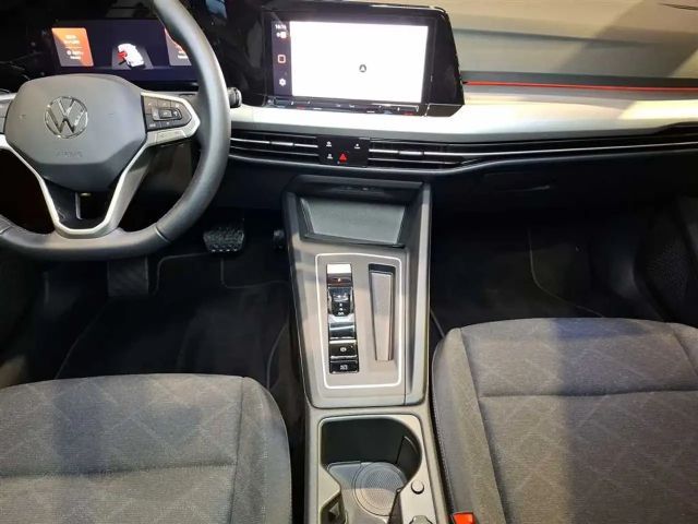 Volkswagen Golf 1.5 eTSI DSG Life