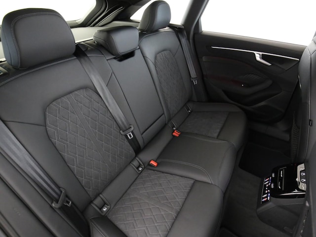 Audi A6 Avant Quattro S-Tronic