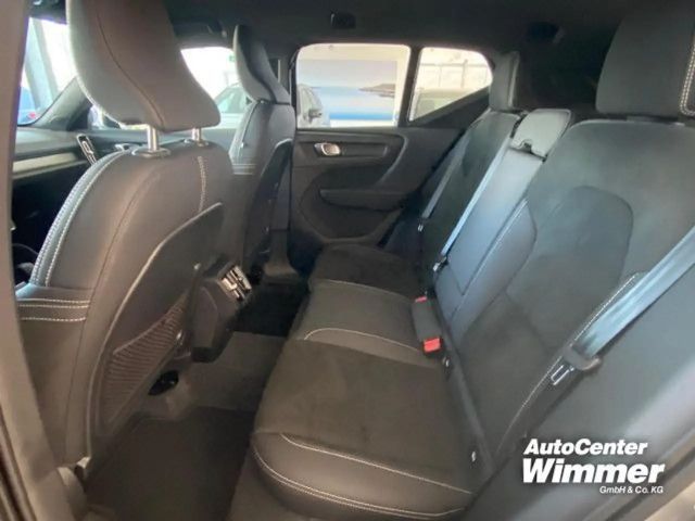 Volvo XC40 Dark Plus