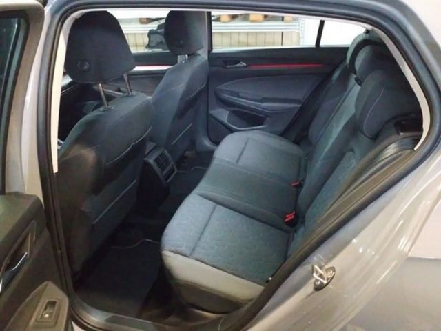 Volkswagen Golf 1.5 eTSI DSG Golf VIII Life