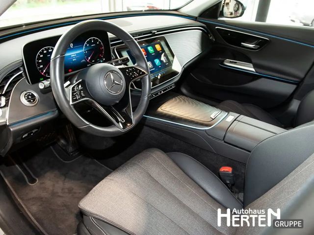 Mercedes-Benz E 220 AVANTGARDE E 220 d Estate