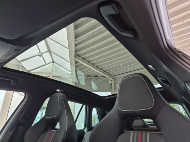 Skoda Kamiq Monte Carlo1.5 TSI DSG +AHK+NAVI+APP+CT+PANO+R-Kamera+