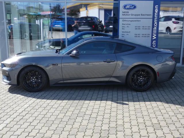 Ford Mustang Fastback GT 5.0 V8