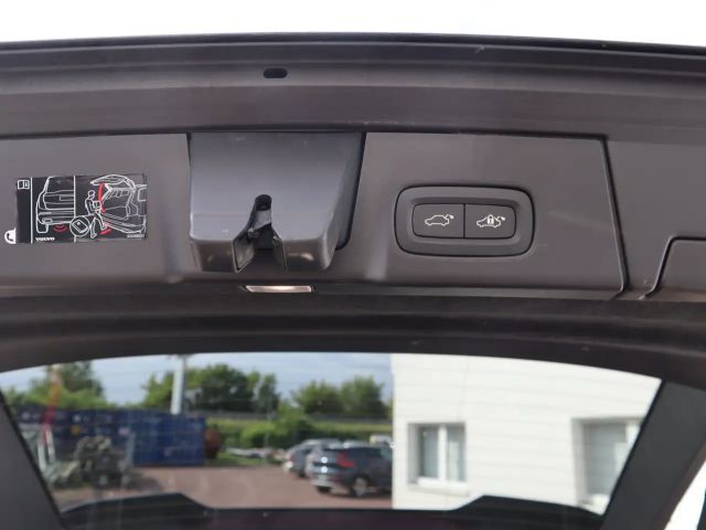 Volvo V90 Cross Country AWD Plus