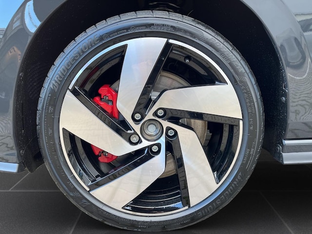 Volkswagen Golf DSG GTI