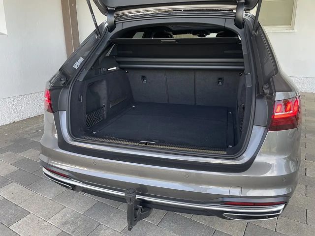 Audi A4 30 TDI Avant S-Tronic
