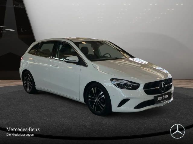 Mercedes-Benz B 200 Progressive Sedan