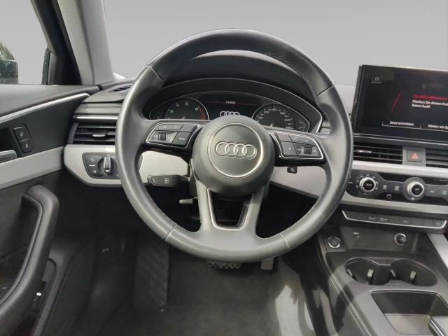 Audi A4 35 TFSI Business
