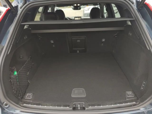 Volvo XC60 AWD Plus T8