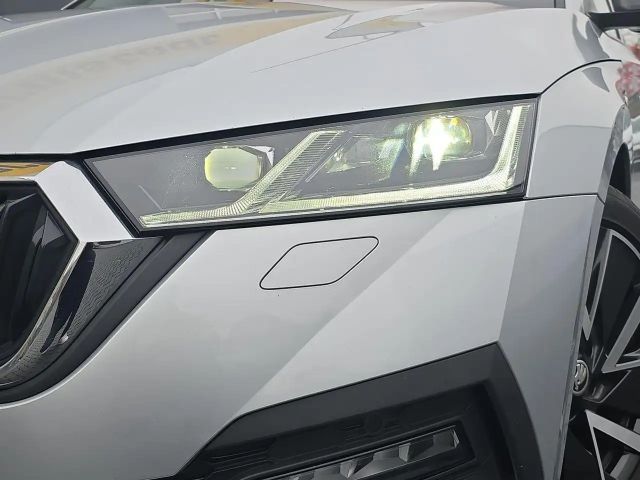 Skoda Octavia TDI DSG MATRIX NAVI ACC SPURH AHK VORBREI