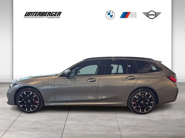 BMW 330 330e M-Sport xDrive