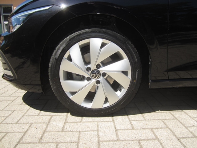 Volkswagen Golf 1.5 eTSI DSG Golf VIII