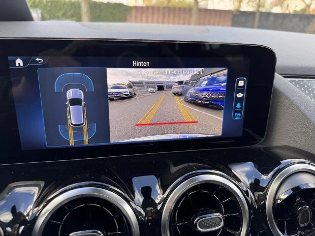 Mercedes-Benz GLA 200 *Panodach*LED*Rückfahrkamera*Easy-Pack*