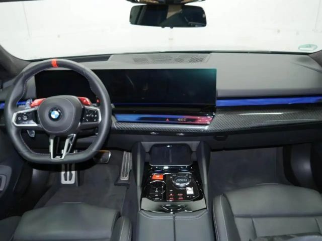 BMW M5 Sedan