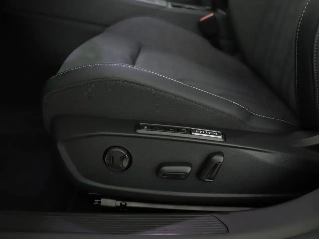 Volkswagen Golf DSG Life