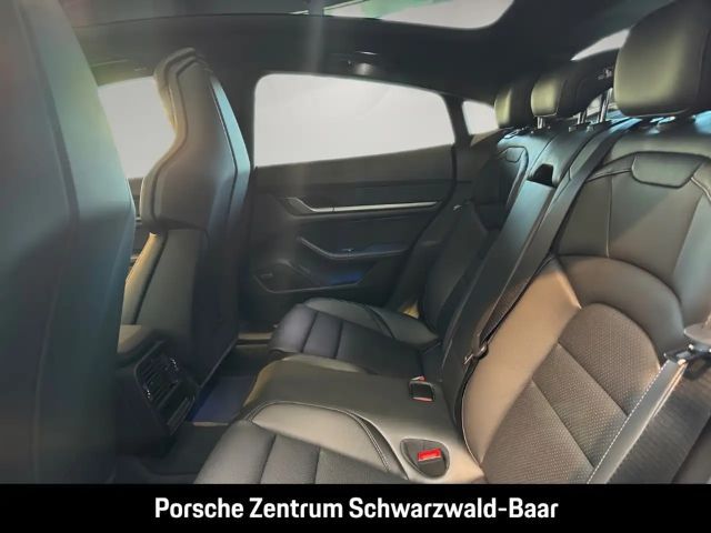 Porsche Taycan BOSE Abstandstempomat LED-Matrix Panorama