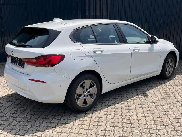 BMW 116 116i 5-deurs Sedan