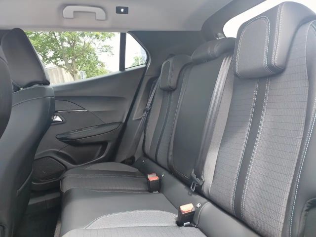 Peugeot E-2008 Allure Pack