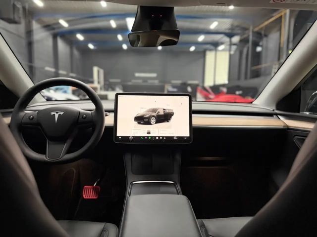 Tesla Model Y REAR WHEEL DRIVE - FULL WRAP - AUTOPILOT