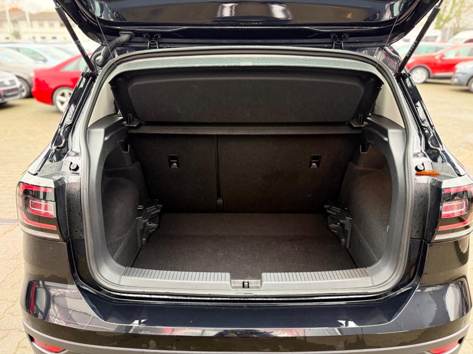 Volkswagen T-Cross Style