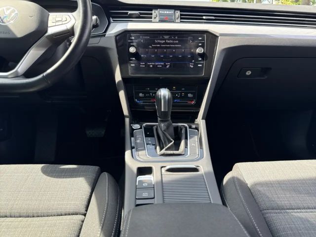 Volkswagen Passat 1.5 TSI Business DSG Variant