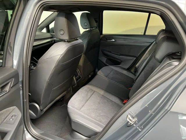 Volkswagen Golf 1.5 eTSI DSG