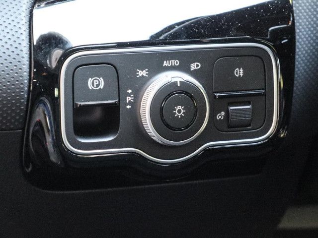 Mercedes-Benz CLA 180 AMG Line Shooting Brake