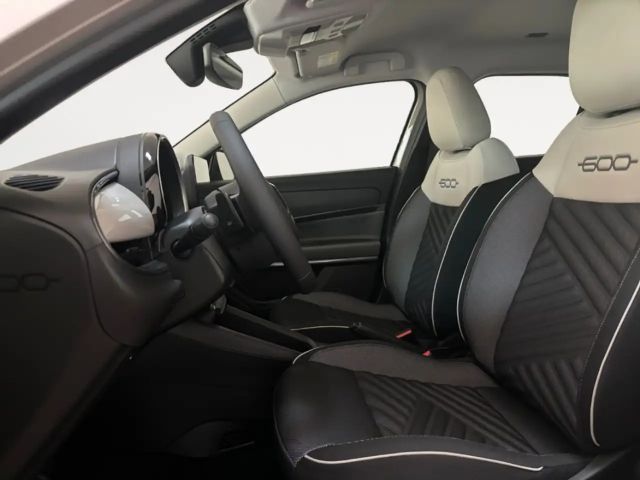 Fiat 600e Style-/Komfortpaket 360°PDC SHZG KAM APPLECAR/ANDR