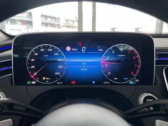 Mercedes-Benz E 200 AVANTGARDE Sedan