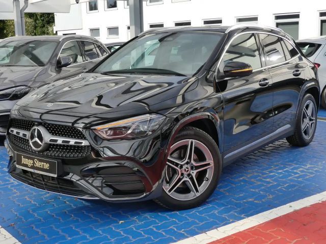 Mercedes-Benz GLA 200 AMG Line