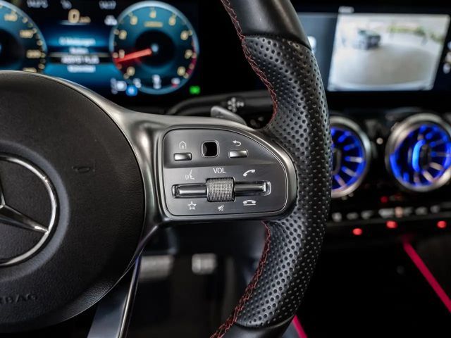 Mercedes-Benz GLA 200 AMG Line