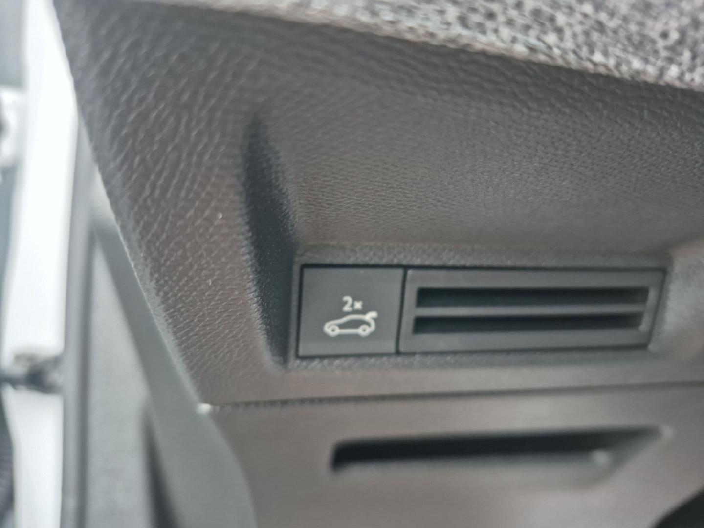 Peugeot 5008 GT-Line Hybrid